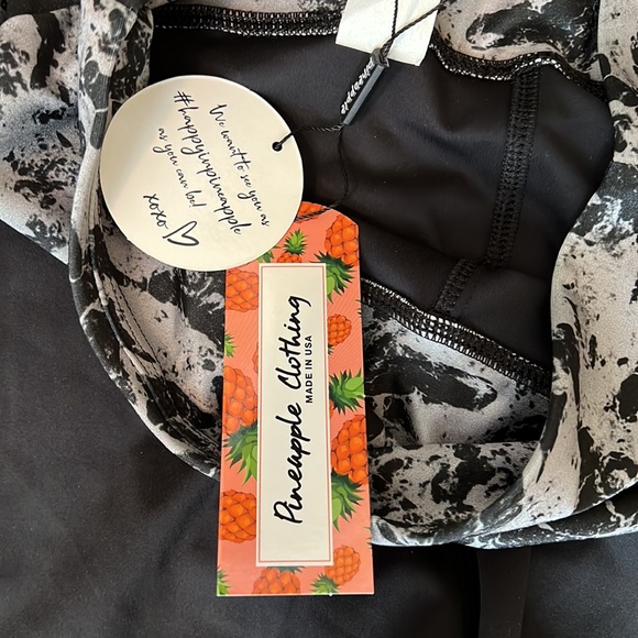 Nwt pineapple clothing leggings - Picture 3 of 3